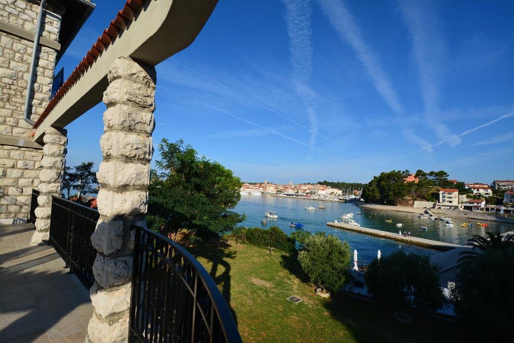 Villas Arbia - Margita Beach Hotel Banjol Екстер'єр фото