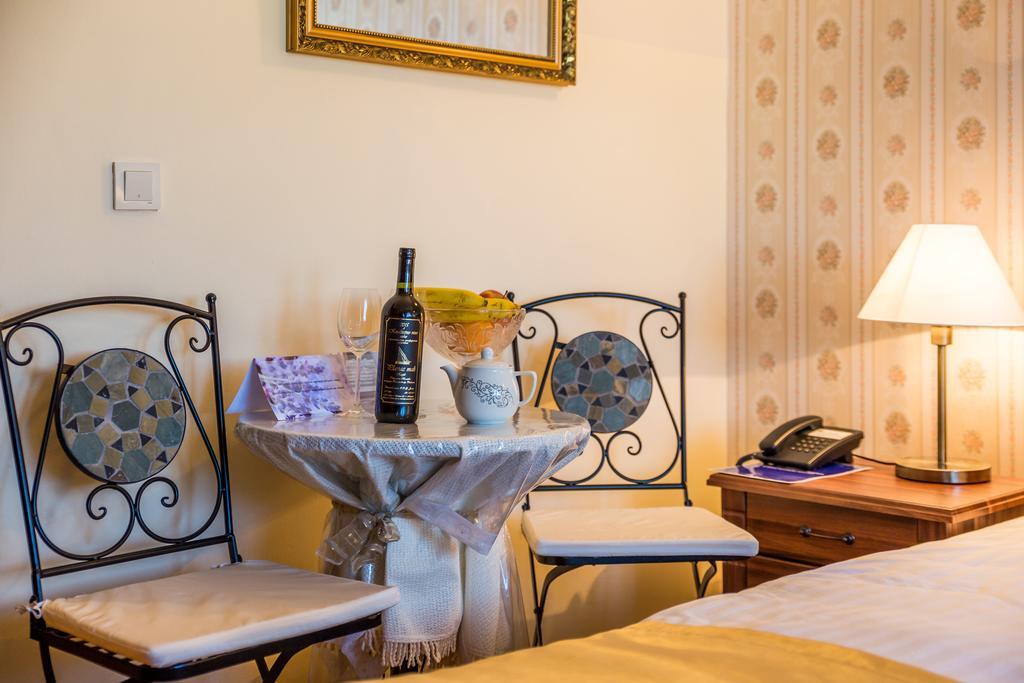 Villas Arbia - Margita Beach Hotel Banjol Екстер'єр фото