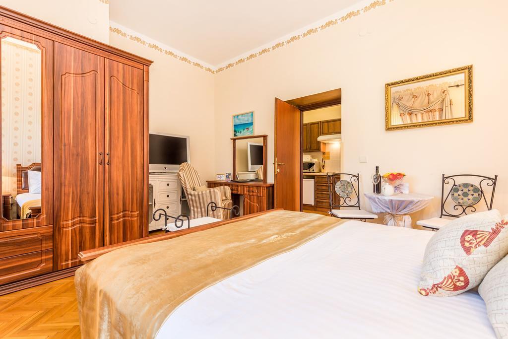 Villas Arbia - Margita Beach Hotel Banjol Екстер'єр фото