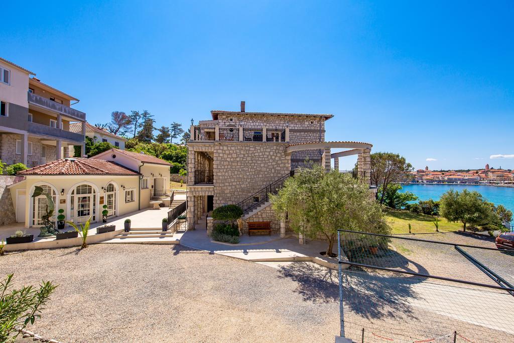 Villas Arbia - Margita Beach Hotel Banjol Екстер'єр фото