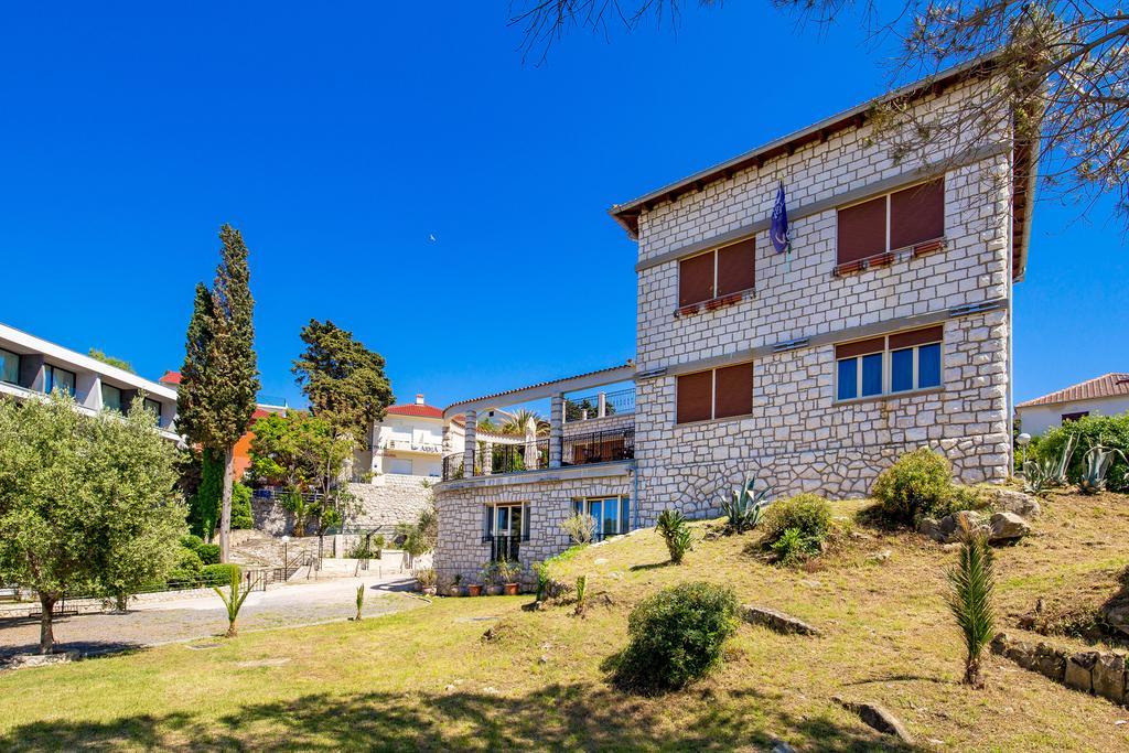 Villas Arbia - Margita Beach Hotel Banjol Екстер'єр фото