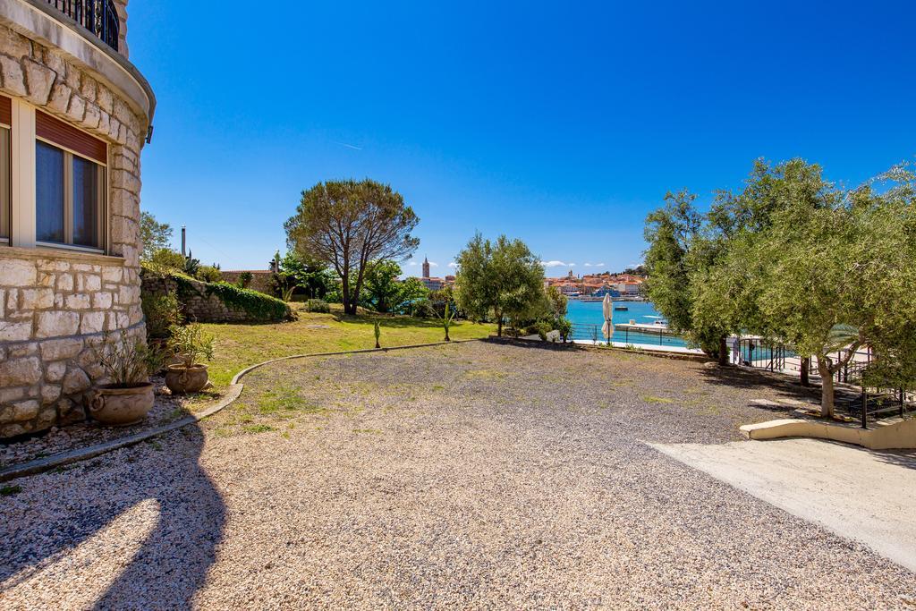 Villas Arbia - Margita Beach Hotel Banjol Екстер'єр фото