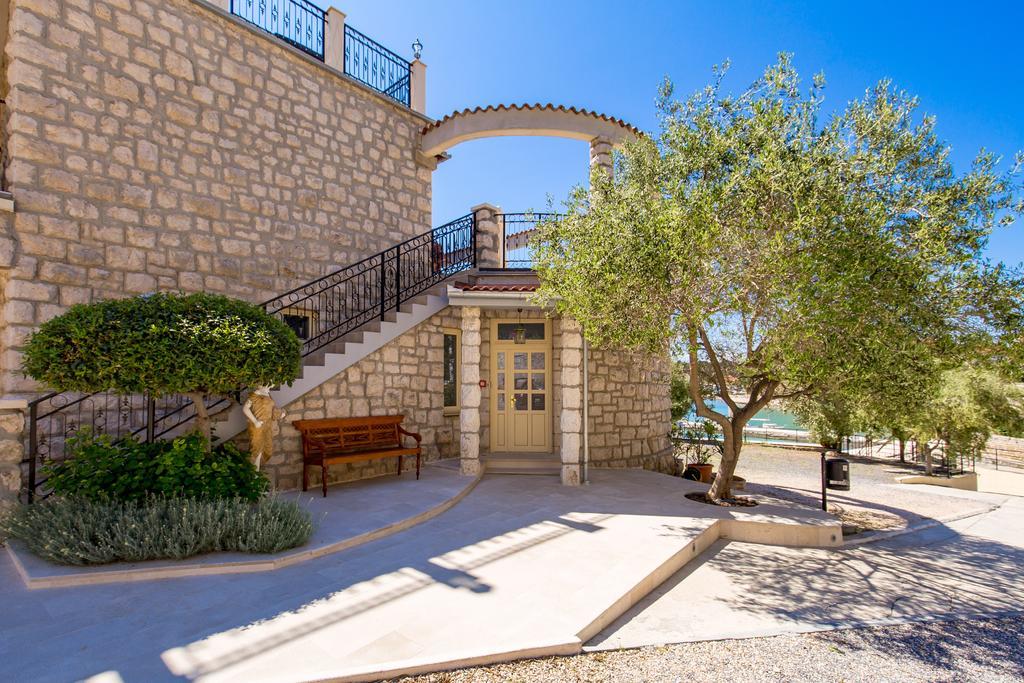 Villas Arbia - Margita Beach Hotel Banjol Екстер'єр фото